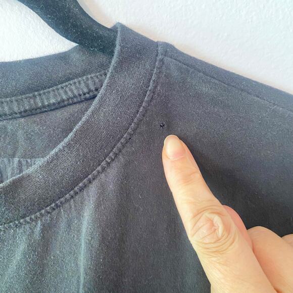 Taylor Swift The Eras Tour Women's size Medium Black Short Sleeve Concert Tee - Picture 8 of 8